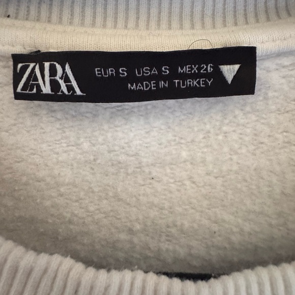 Zara Women's white and black crewneck sweatshirt crewneck faces portrait - Picture 4 of 7